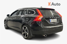 musta Volvo V60 2018 kuva 2.