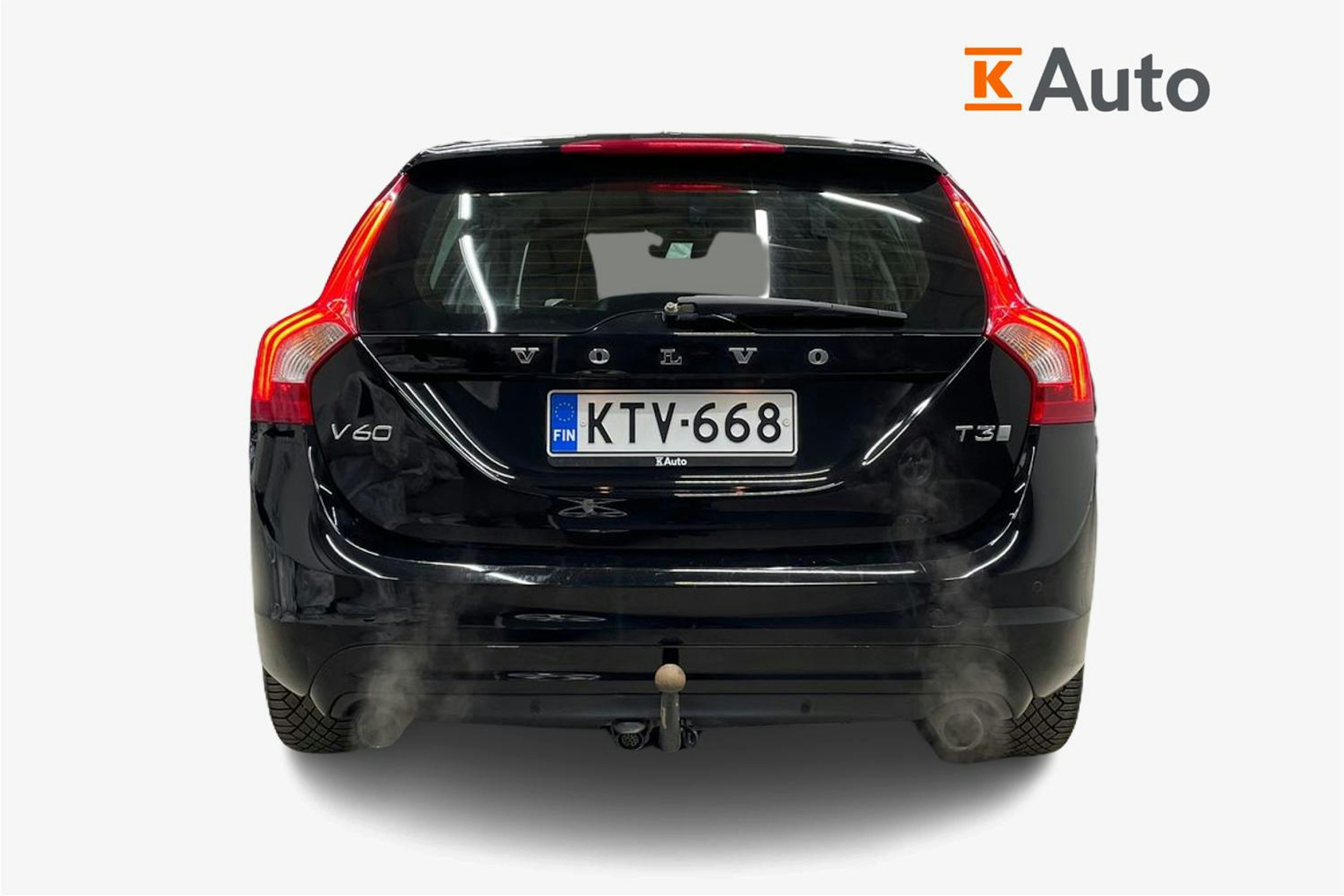 Musta Volvo V60 2018 kuva 3.