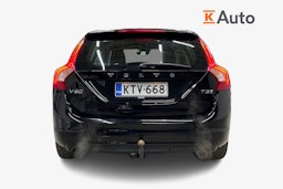 Musta Volvo V60 2018 kuva 3.