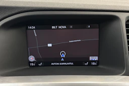 musta Volvo V60 2018 kuva 18.