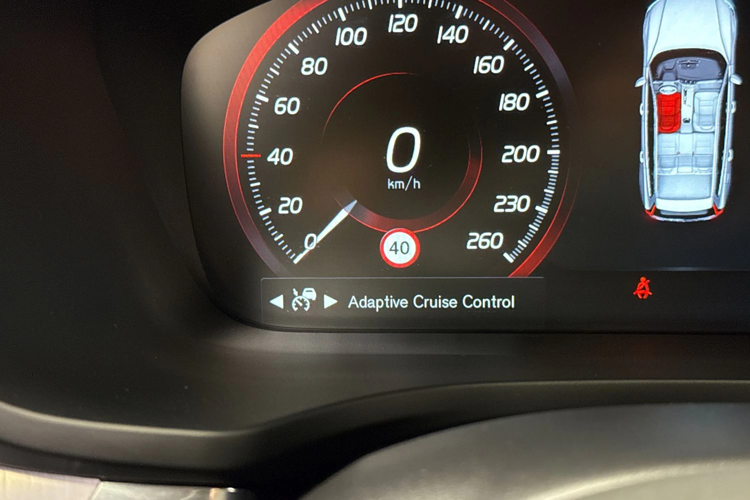 musta Volvo V60 2018 kuva 16.