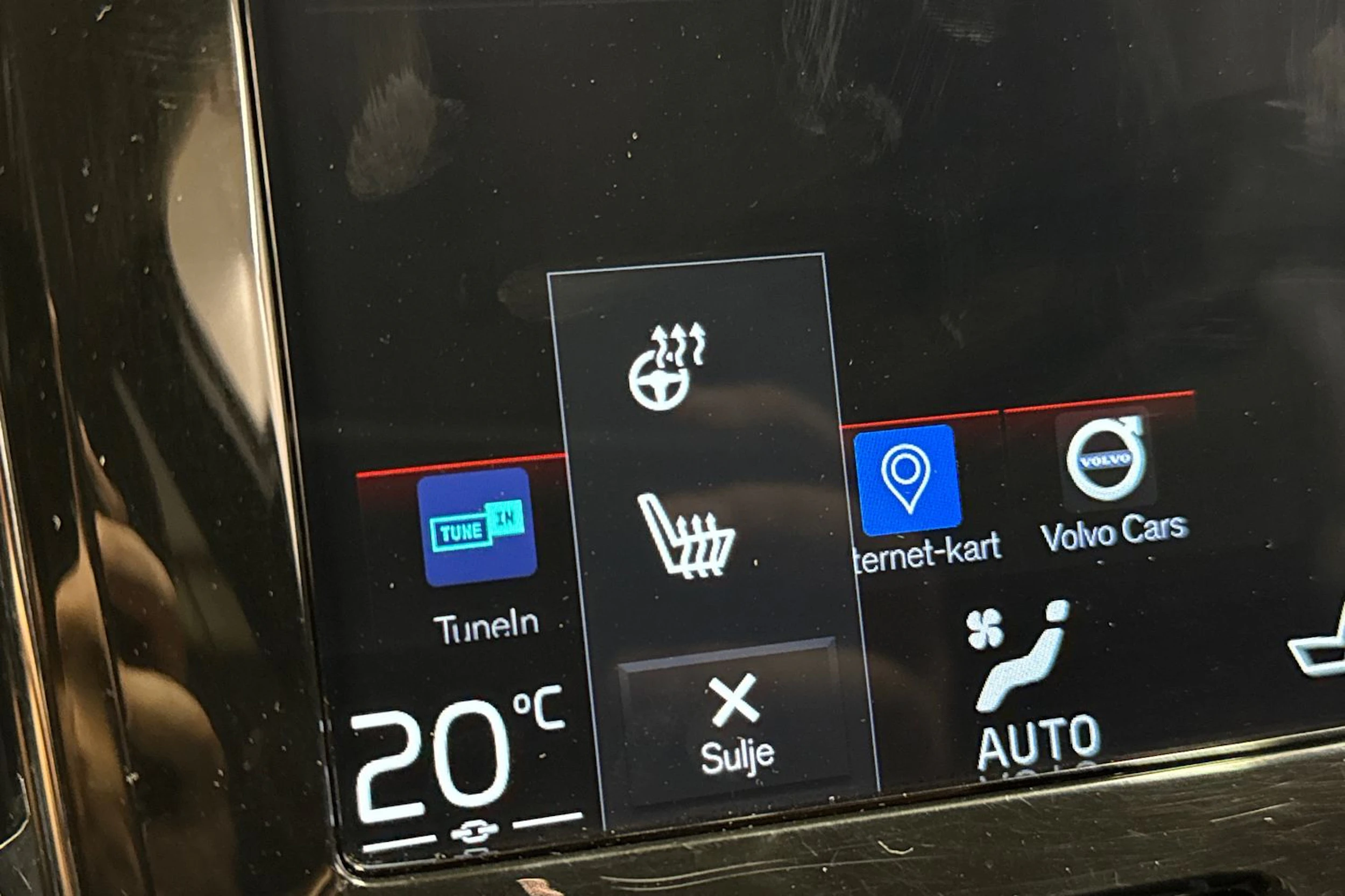 musta Volvo V60 2018 kuva 20.