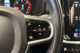 musta Volvo V60 2018 kuva 24.