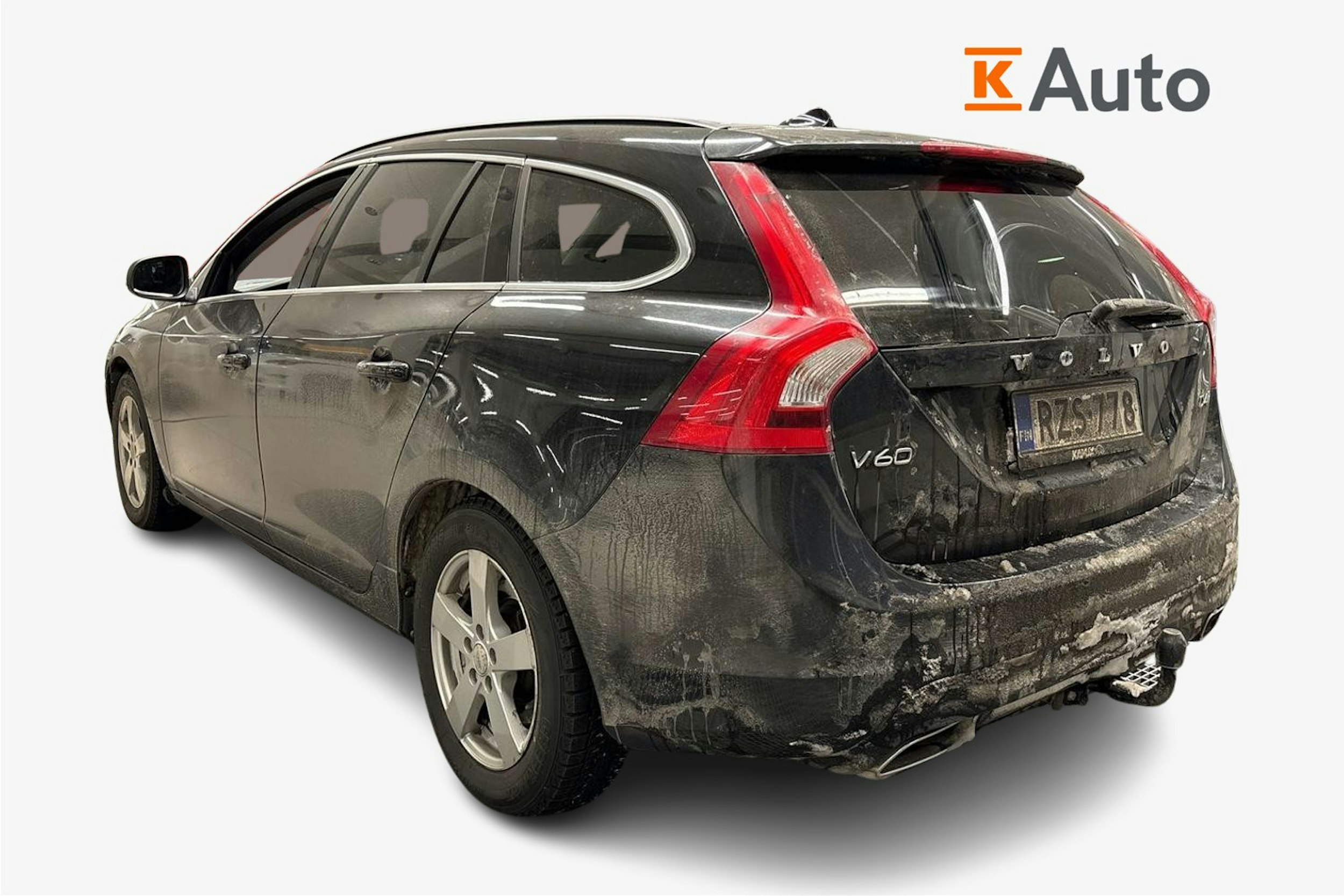 musta Volvo V60 2018 kuva 2.
