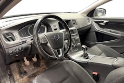 musta Volvo V60 2018 kuva 3.