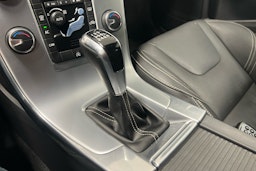 Valkoinen Volvo V60 2018 kuva 19.
