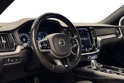 sininen Volvo V60 2019 kuva 3.