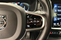 sininen Volvo V60 2019 kuva 15.