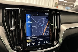 sininen Volvo V60 2019 kuva 18.