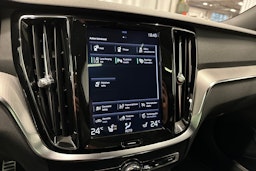 sininen Volvo V60 2019 kuva 19.