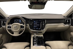 valkoinen Volvo V60 2019 kuva 9.