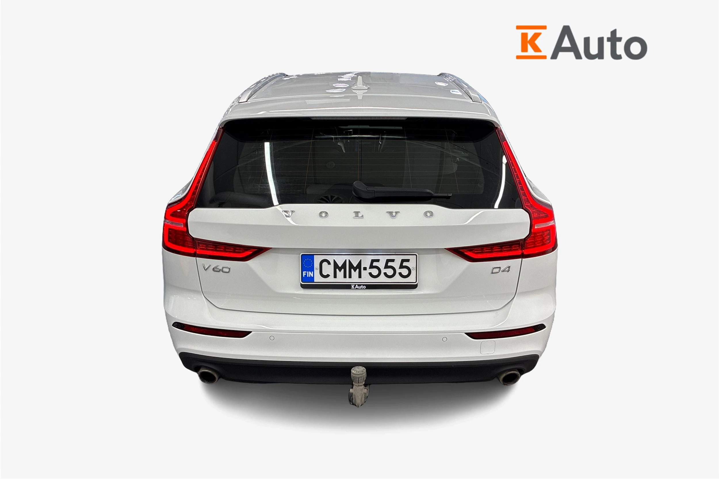 Valkoinen Volvo V60 2019 kuva 4.