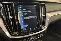 Valkoinen Volvo V60 2019 kuva 24.