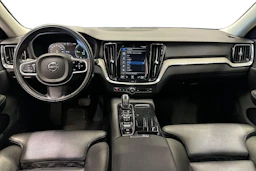 valkoinen Volvo V60 2019 kuva 9.