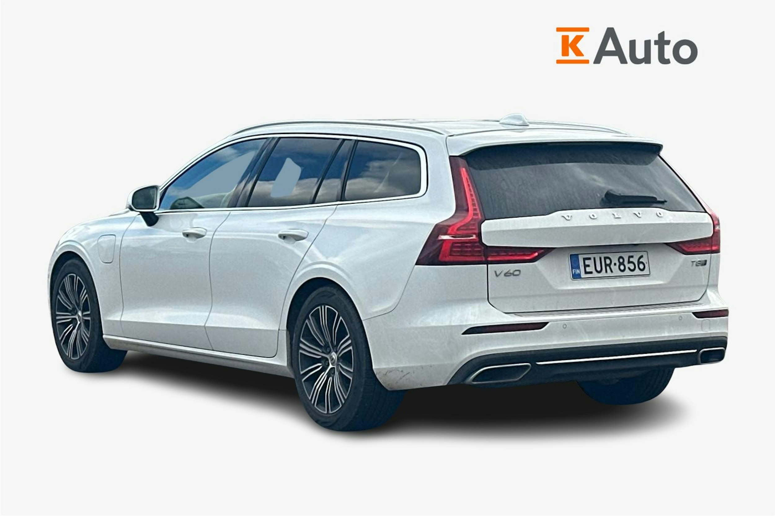 valkoinen Volvo V60 2019 kuva 2.