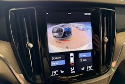valkoinen Volvo V60 2019 kuva 20.