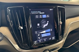 valkoinen Volvo V60 2019 kuva 25.