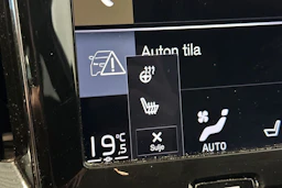 valkoinen Volvo V60 2020 kuva 18.