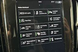 valkoinen Volvo V60 2020 kuva 19.