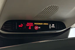 valkoinen Volvo V60 2020 kuva 23.