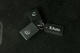 valkoinen Volvo V60 2020 kuva 33.