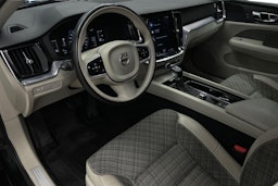 Musta Volvo V60 2019 kuva 6.