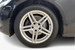 Musta Volvo V60 2019 kuva 9.