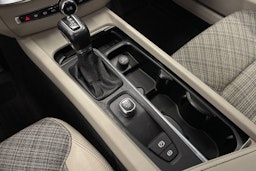 Musta Volvo V60 2019 kuva 16.