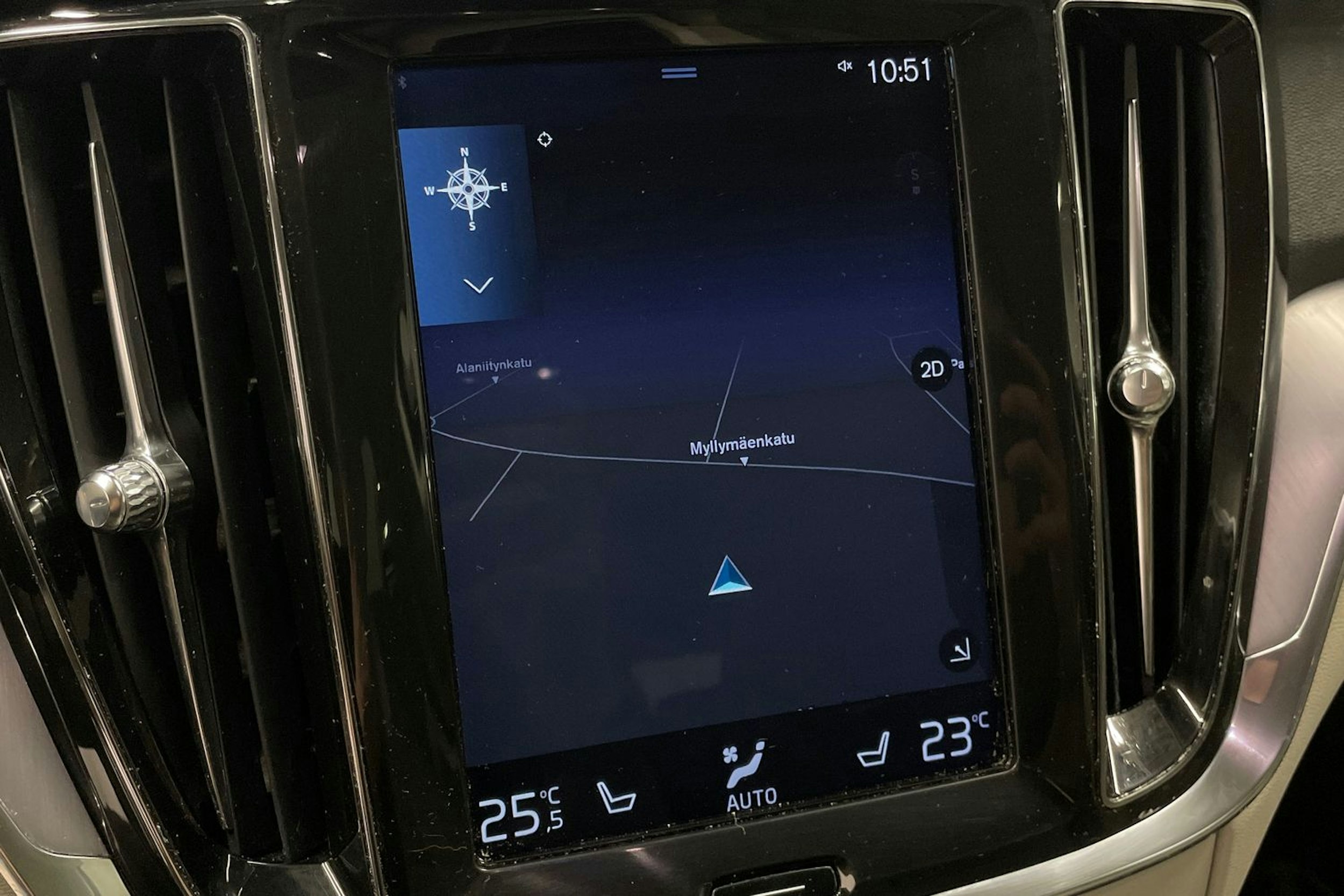 Musta Volvo V60 2019 kuva 19.