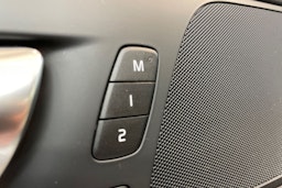 Valkoinen Volvo V60 2019 kuva 15.