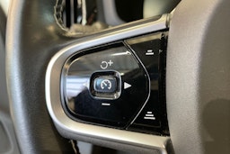 Valkoinen Volvo V60 2019 kuva 17.