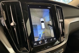 Valkoinen Volvo V60 2019 kuva 20.