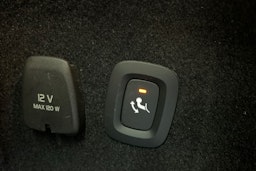 Valkoinen Volvo V60 2019 kuva 24.