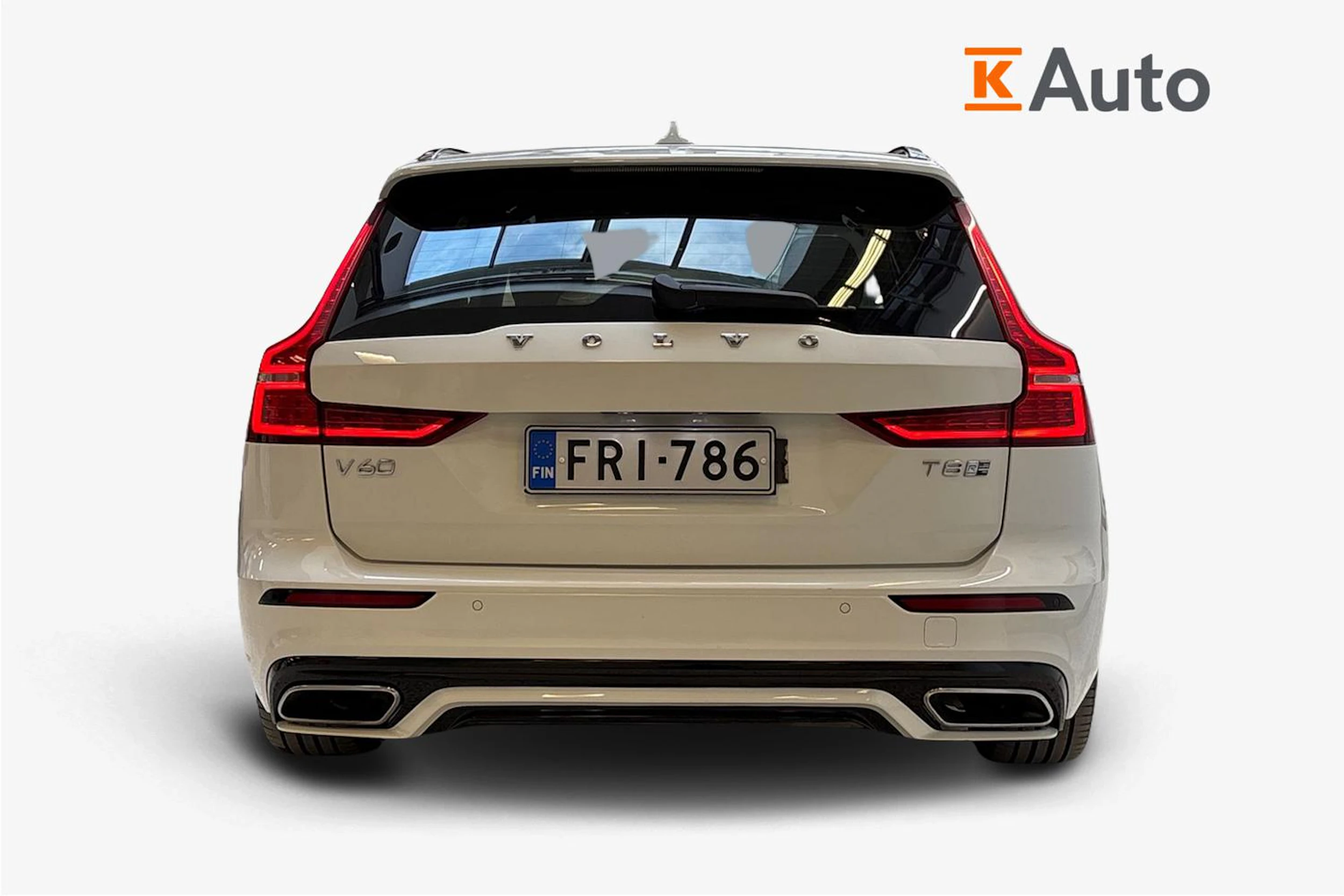 valkoinen Volvo V60 2019 kuva 3.