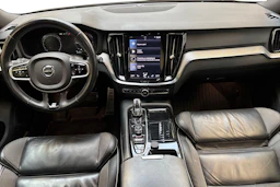 valkoinen Volvo V60 2019 kuva 7.