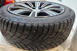 valkoinen Volvo V60 2019 kuva 11.