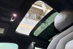 valkoinen Volvo V60 2019 kuva 19.