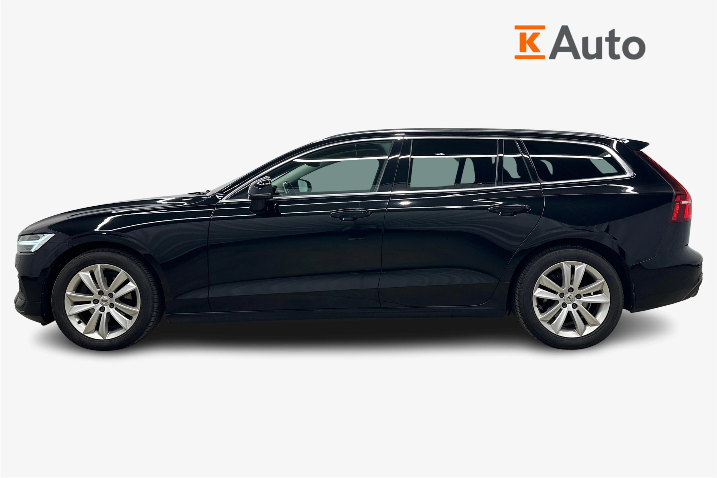 musta Volvo V60 2019 kuva 5.