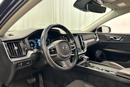 musta Volvo V60 2019 kuva 10.