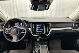 musta Volvo V60 2019 kuva 11.