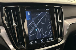 musta Volvo V60 2019 kuva 18.