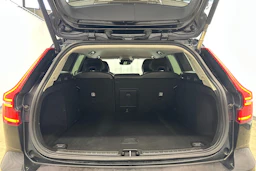 musta Volvo V60 2019 kuva 25.