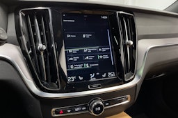 musta Volvo V60 2019 kuva 19.