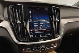 musta Volvo V60 2019 kuva 21.