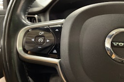 musta Volvo V60 2019 kuva 26.