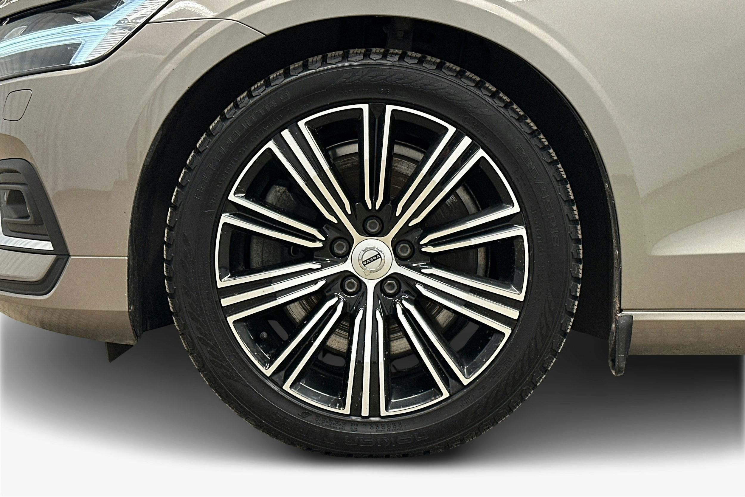 harmaa Volvo V60 2019 kuva 11.