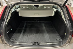 harmaa Volvo V60 2019 kuva 14.