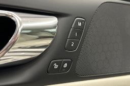 harmaa Volvo V60 2019 kuva 18.