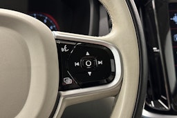 harmaa Volvo V60 2019 kuva 22.