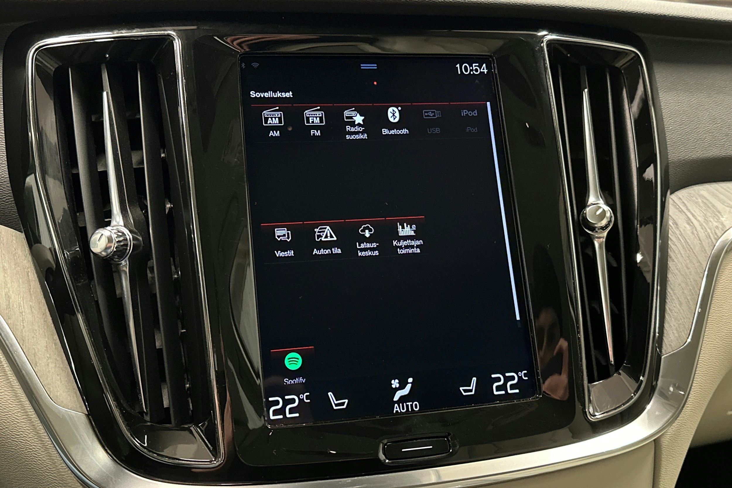 harmaa Volvo V60 2019 kuva 27.